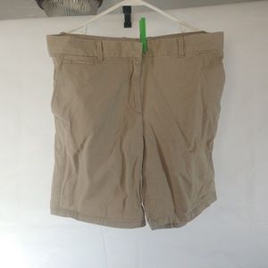 Khakis by Gap Boyfriend Roll-up Shorts Size 8